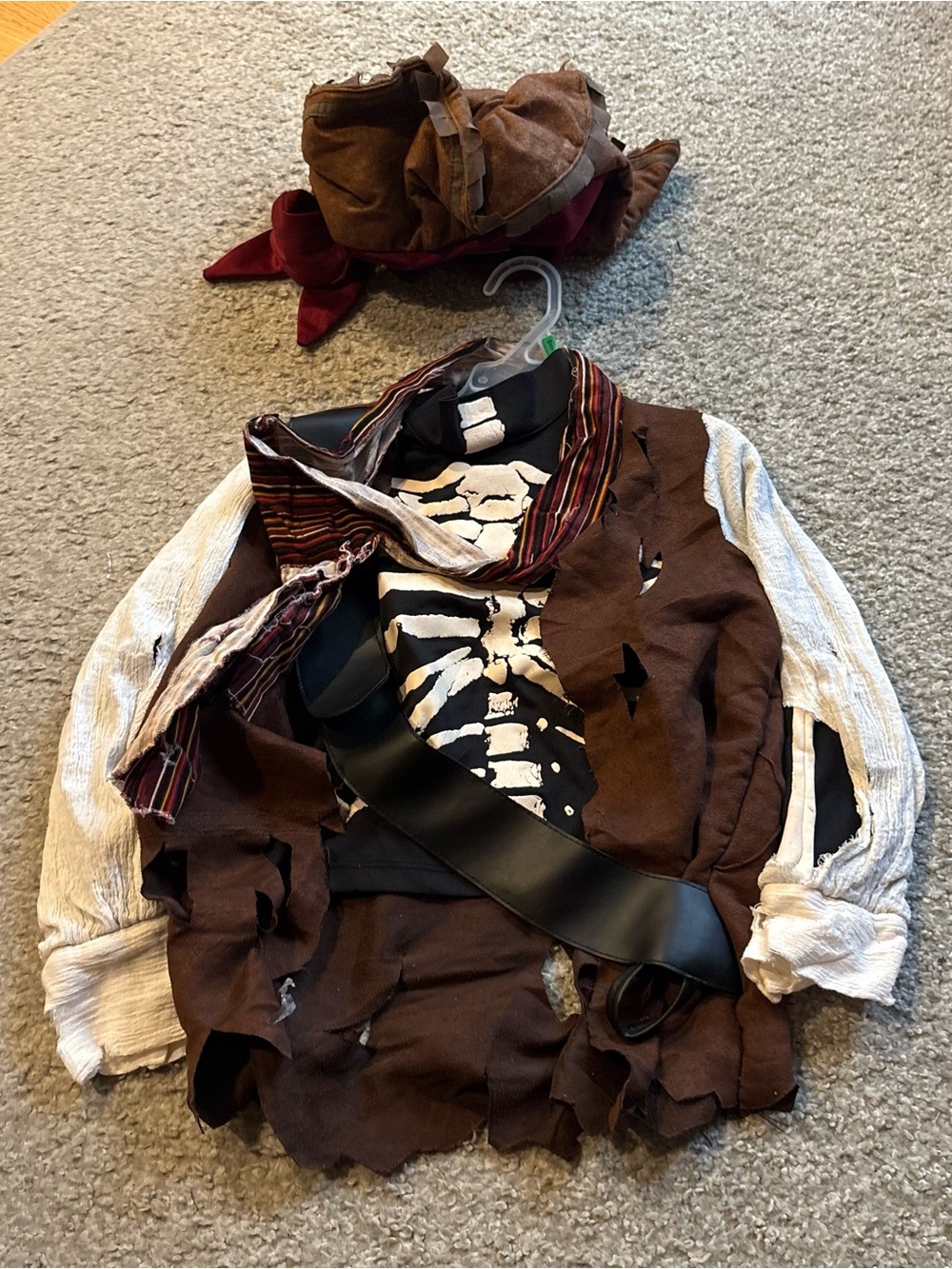Disney Store Jack Sparrow Costum W/ Hat XS Pirate Halloween World Land Cruise